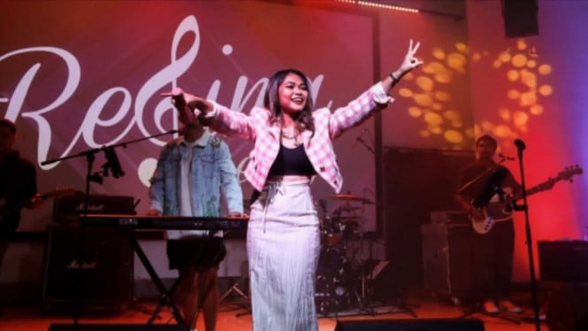 Instagram/reginapoetiray