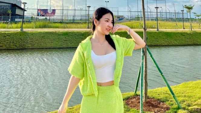 Instagram/ @angeline129