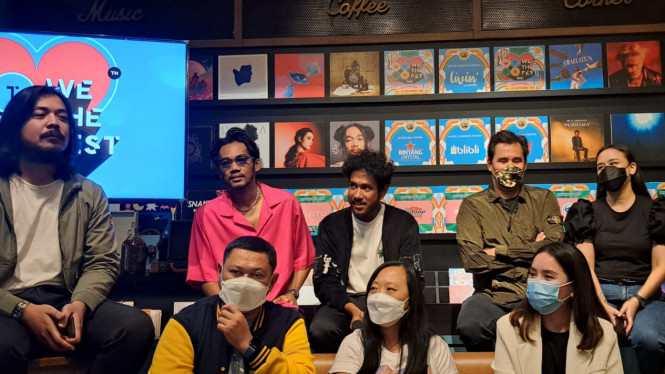 Intipseleb/Tiya Sukmawati