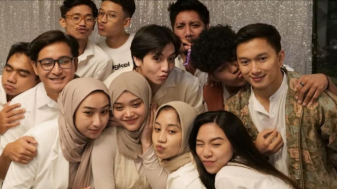 Instagram/putridelinaa