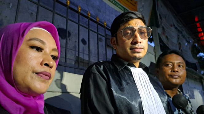 Intipseleb/Tiya Sukmawati