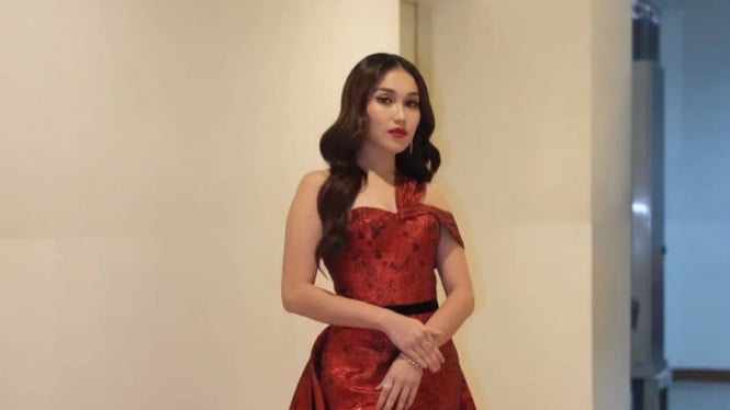 Instagram/ayutingting92