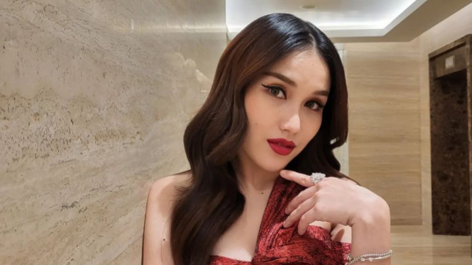 Instagram/ayutingting92