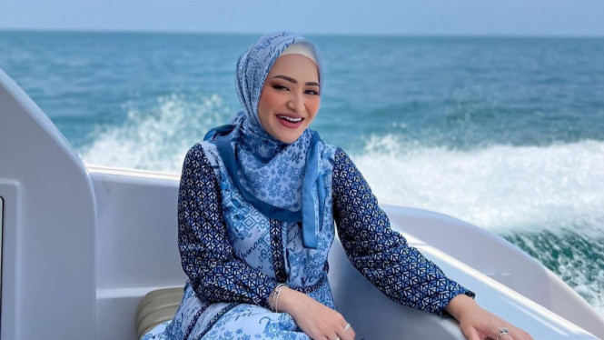 Instagram/nathalieholscher