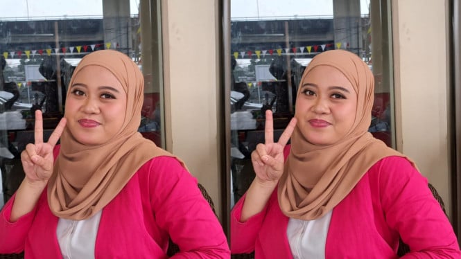 Intipseleb/Tiya Sukmawati