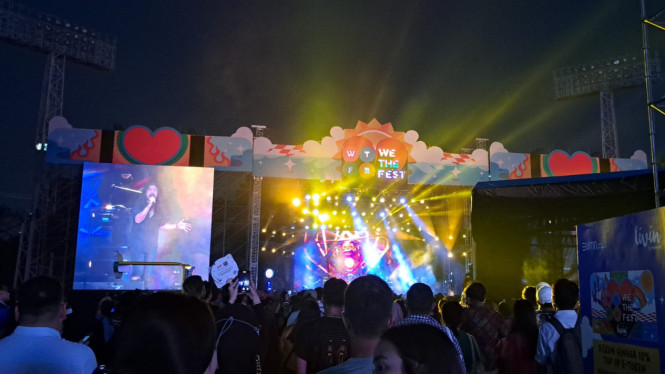 Intipseleb/Tiya Sukmawati