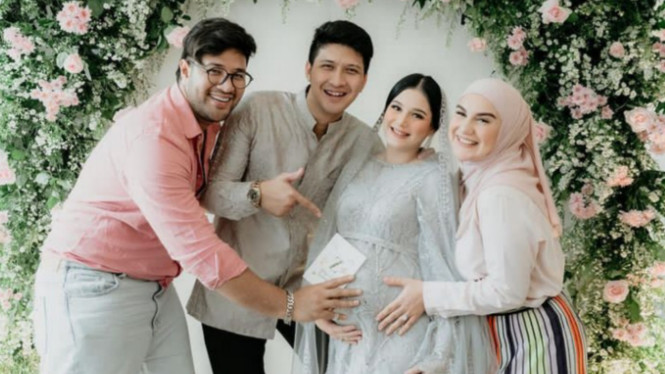 Instagram/@real_aditya1