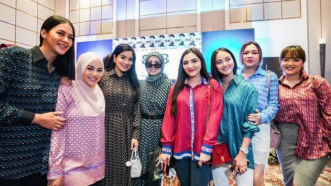 Instagram/@tya_ariestya