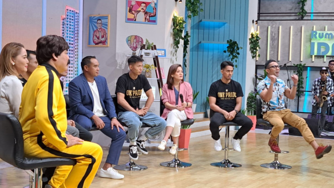 Intipseleb/Tiya Sukmawati