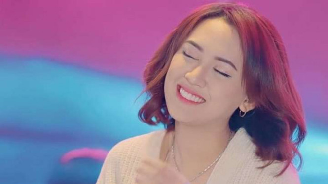 Instagram/@happy_asmara77