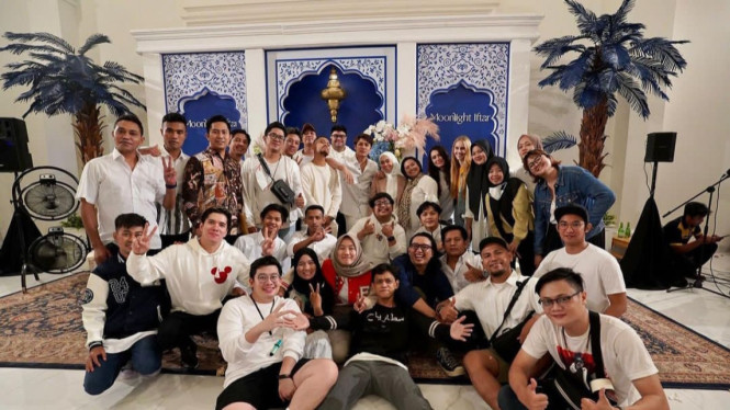 Instagram/novthi_thariend 