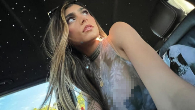 Instagram/miakhalifa 