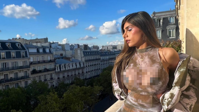 Instagram/miakhalifa 