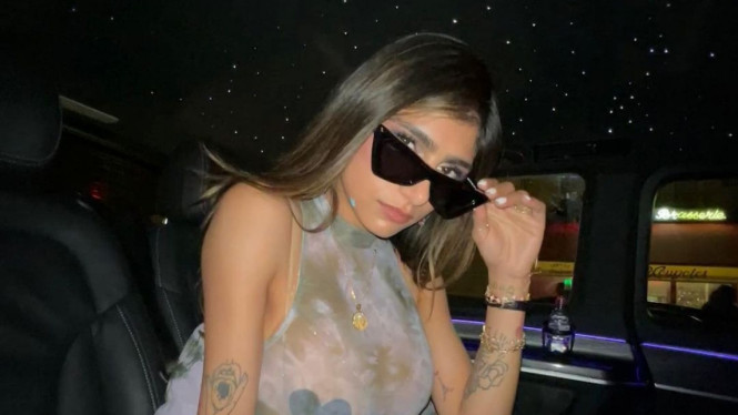 Instagram/miakhalifa 