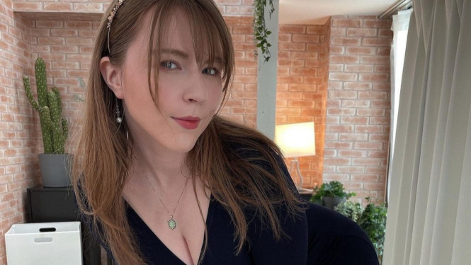 Instagram/ @junelovejoyy