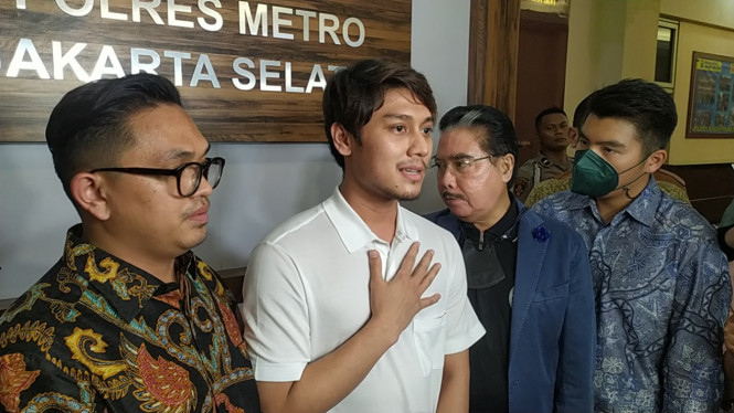 IntipSeleb/ Wahyu Firmansyah