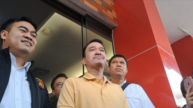 Intipseleb/Tiya Sukmawati