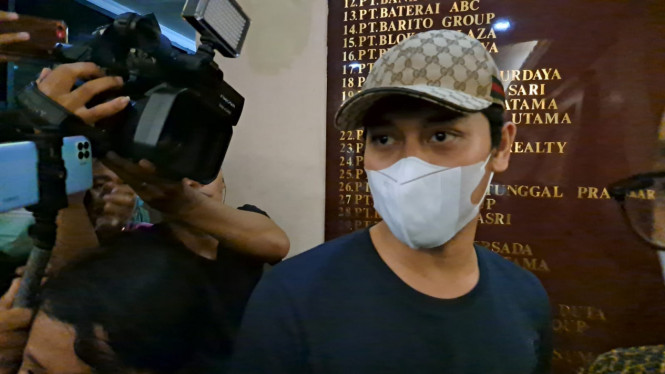 Intipseleb/Tiya Sukmawati