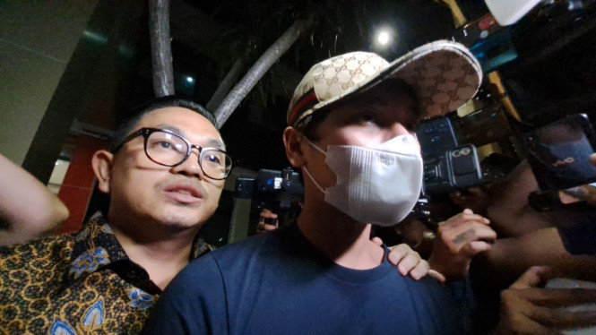 Intipseleb/Tiya Sukmawati