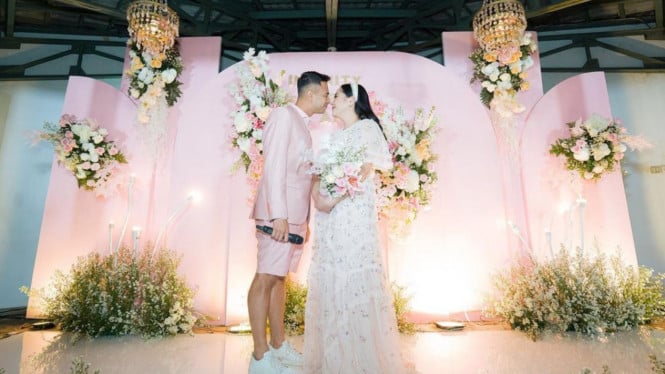 Instagram/@raffinagita1717