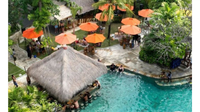 Instagram/@waterbombali