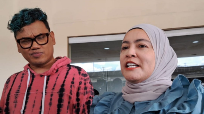 Intipseleb/Tiya Sukmawati