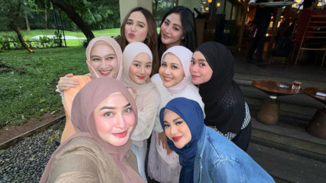 Instagram/lestykejora