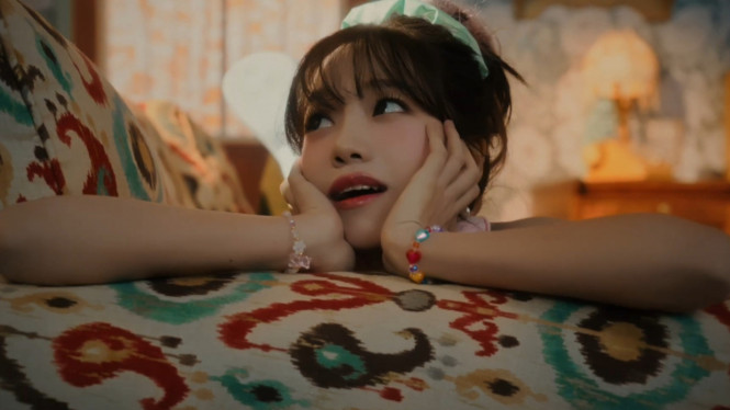 YouTube/조유리 JO YURI