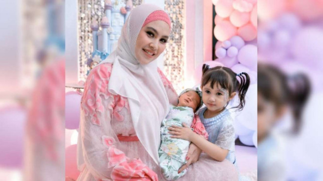 Instagram/@kartikaputriworld