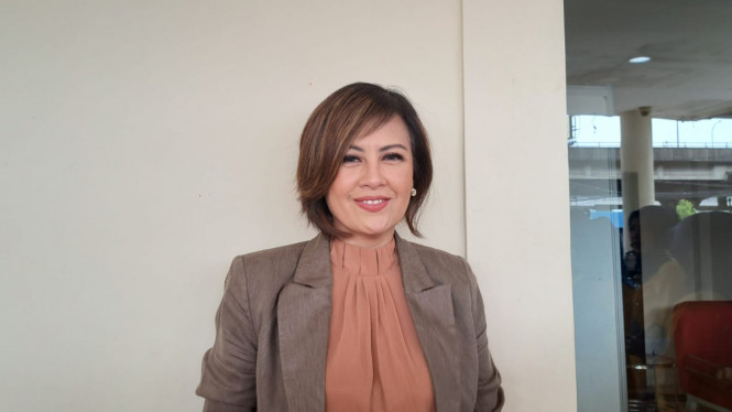 Intipseleb/Tiya Sukmawati