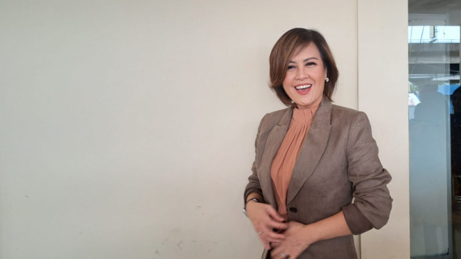 Intipseleb/Tiya Sukmawati