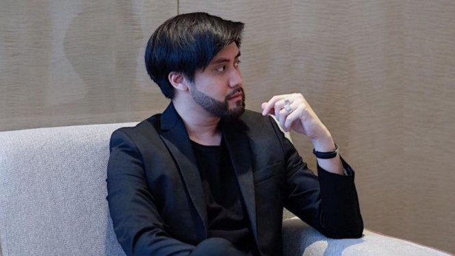 Instagram/@kevinaprilio