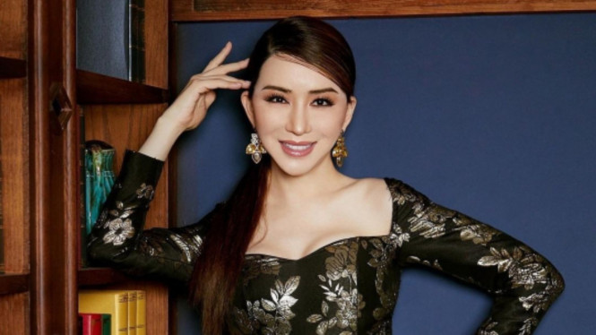 instagram/annejkn.official