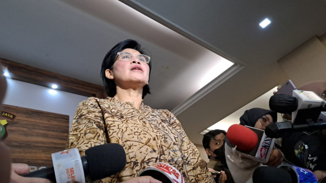 Intipseleb/Tiya Sukmawati