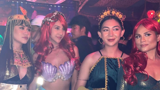 Instagram/Anya Geraldine