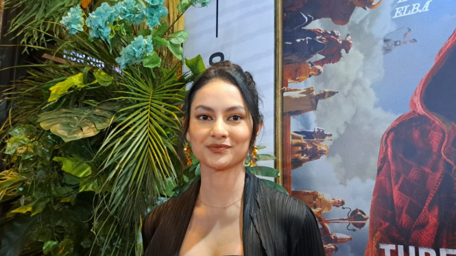 Intipseleb/Tiya Sukmawati