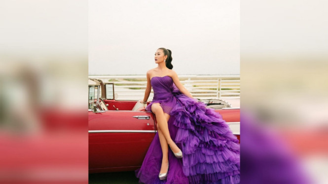 Instagram/theresawienathan