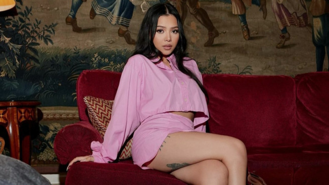 Instagram/bellapoarch 