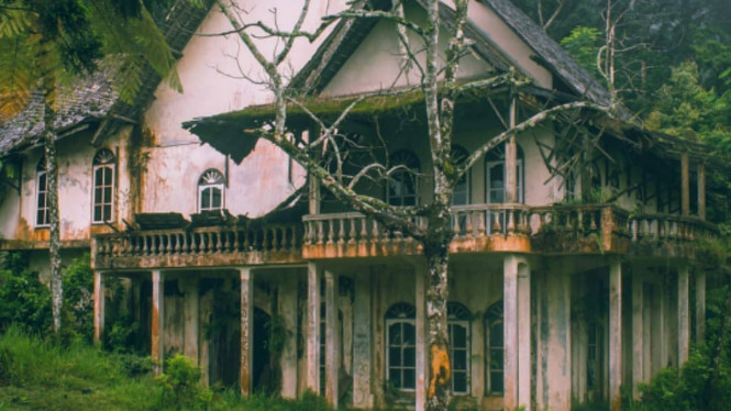 Instagram/ @ananghappe