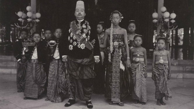 twitter.com/@potretlawas