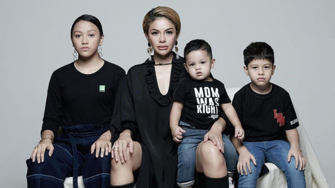 Instagram/nikitamirzanimawardi_172