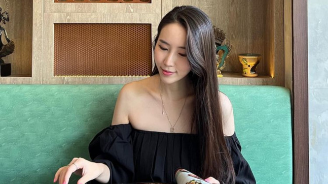 Instagram/ @__rosa_kis