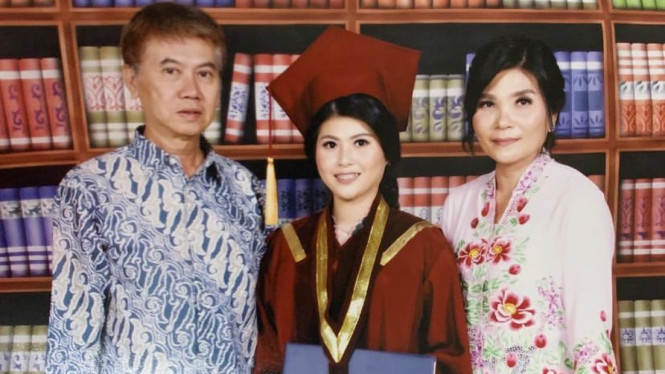 Instagram/mitziabigail