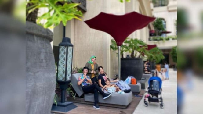 Instagram/@kaksetosahabatanak