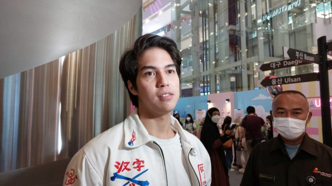 Intipseleb/Tiya Sukmawati