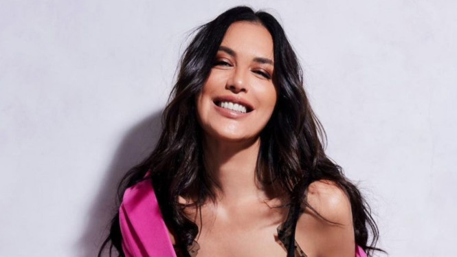 Instagram/sophia_latjuba88