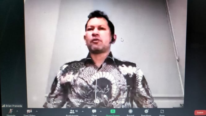 Intipseleb/Tiya Sukmawati