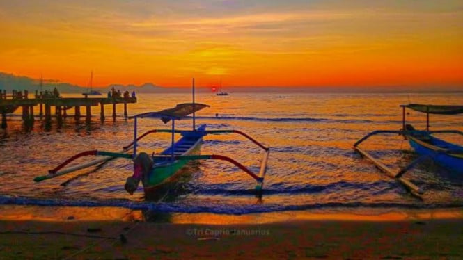 Lovina's Magic: What You Need to Know About Lovina - Lovina Beach