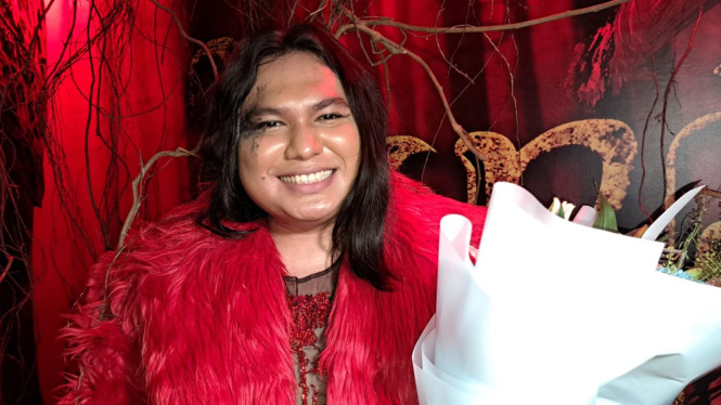 Intipseleb/Tiya Sukmawati