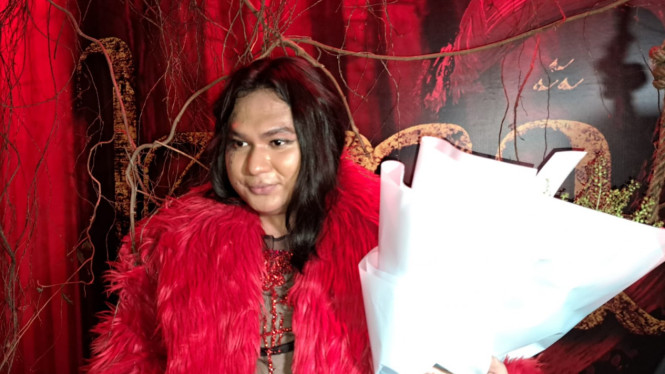 Intipseleb/Tiya Sukmawati